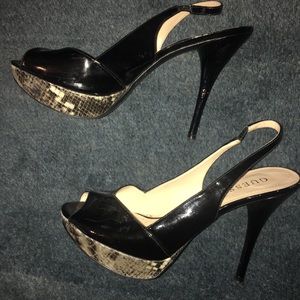 Black platform open toe Guess heels
